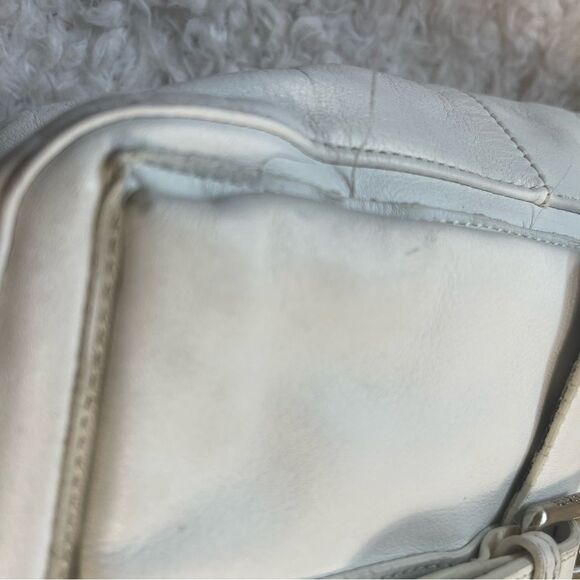 Gap leather white large shoulder bag silver tone hardwares magnetic top closure - Picture 11 of 11